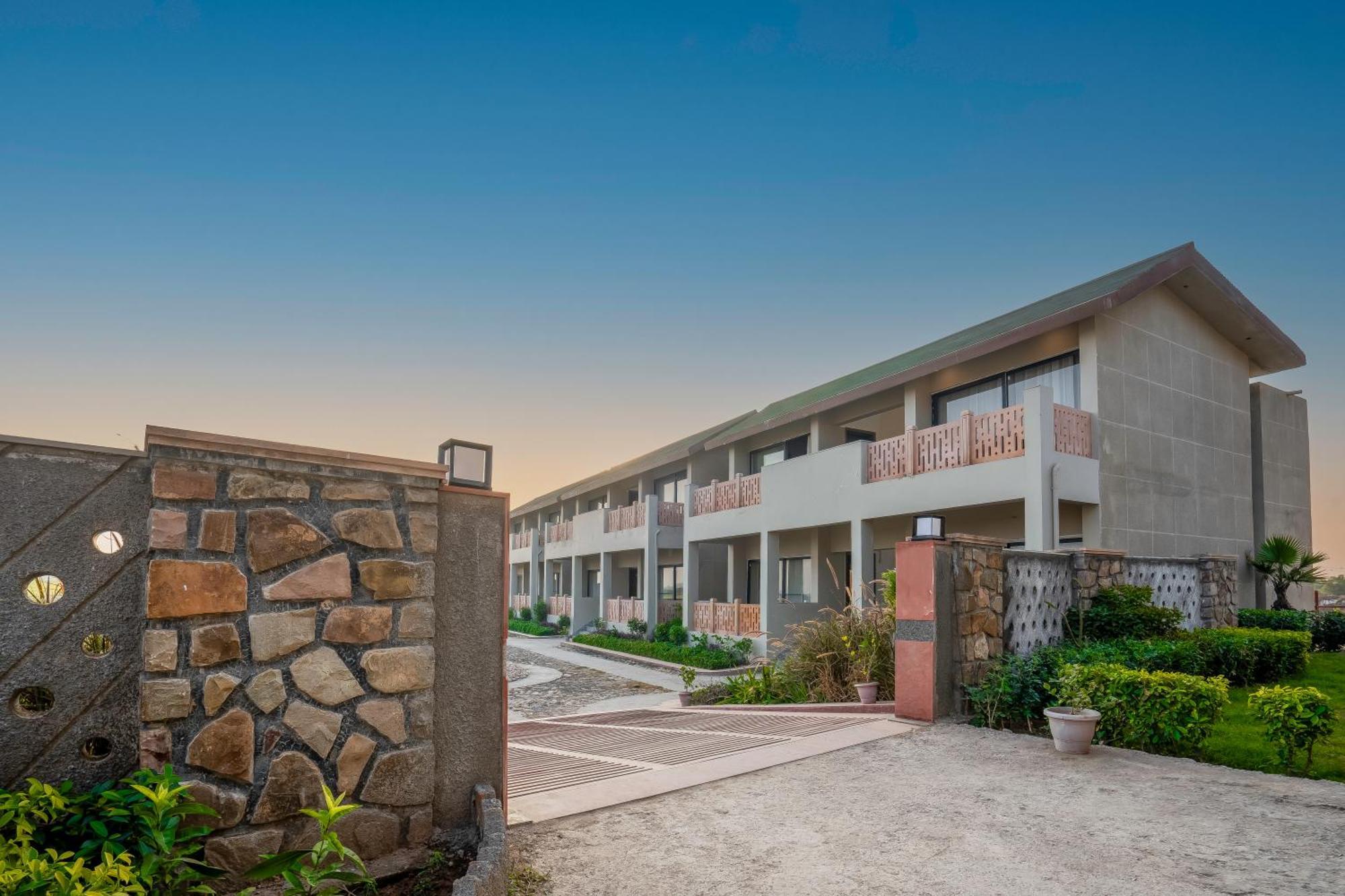 Palpur Fort A Kuno Wildlife Resort, Morawan Sesaipura Exterior photo